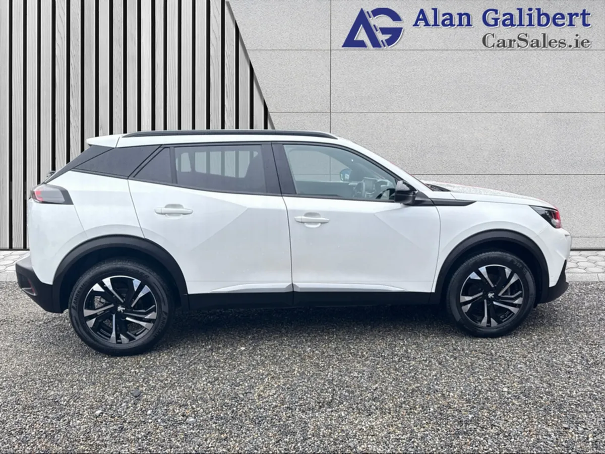 Peugeot 2008 ALLURE 1.2 100 6.4 4DR - Image 3