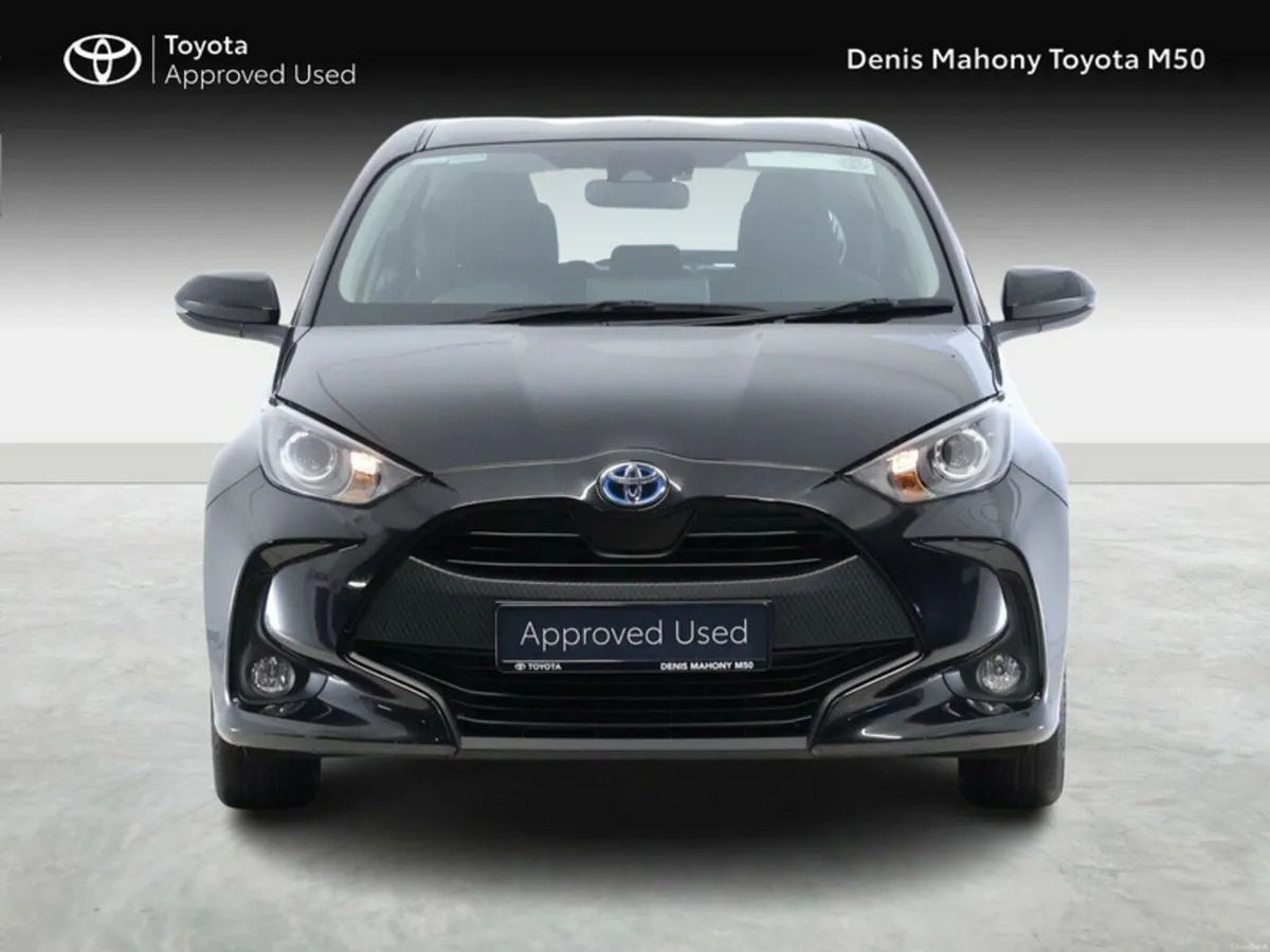 Toyota Yaris Luna Hybrid - Image 5