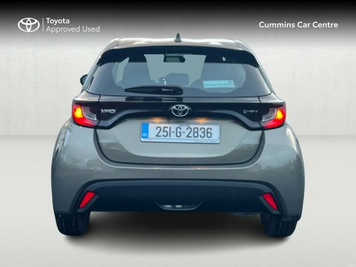 Toyota Yaris Yaris Hybrid 115 Luna - Image 4