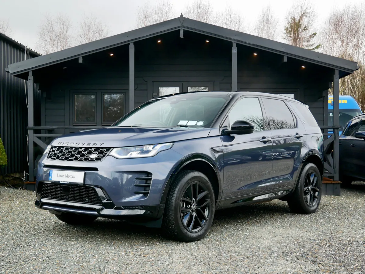 2024 Land Rover Discovery Sport Dynamic SE - Image 3