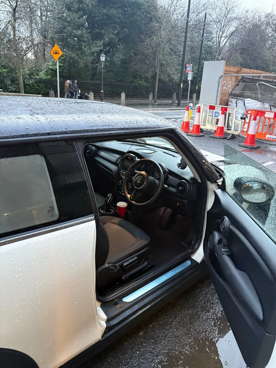 Mini Cooper - Image 4