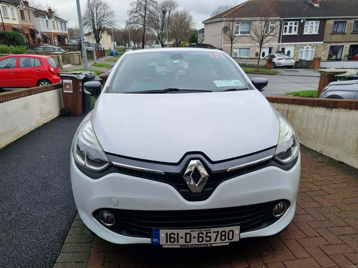 Renault Clio 2016 - Image 1