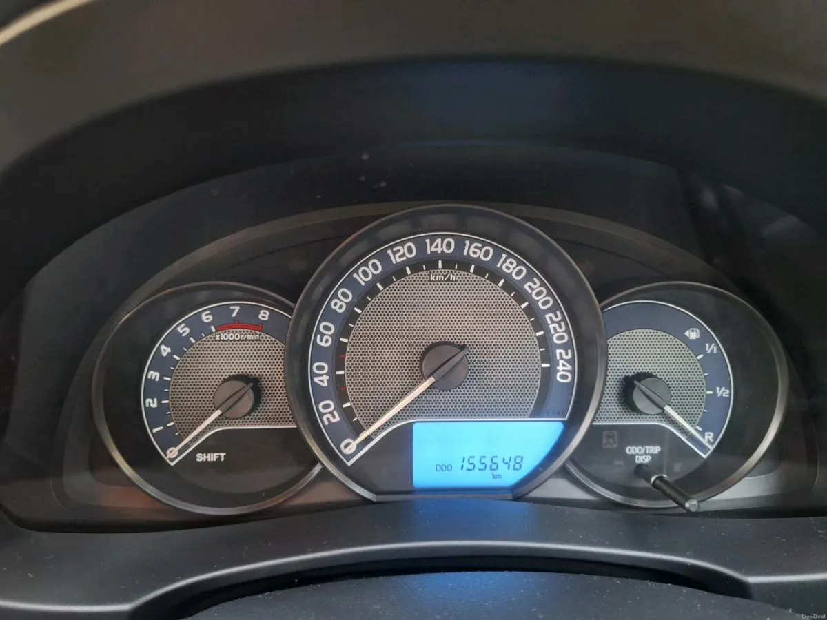 Toyota Corolla Terra *LOW KMs* - Image 2