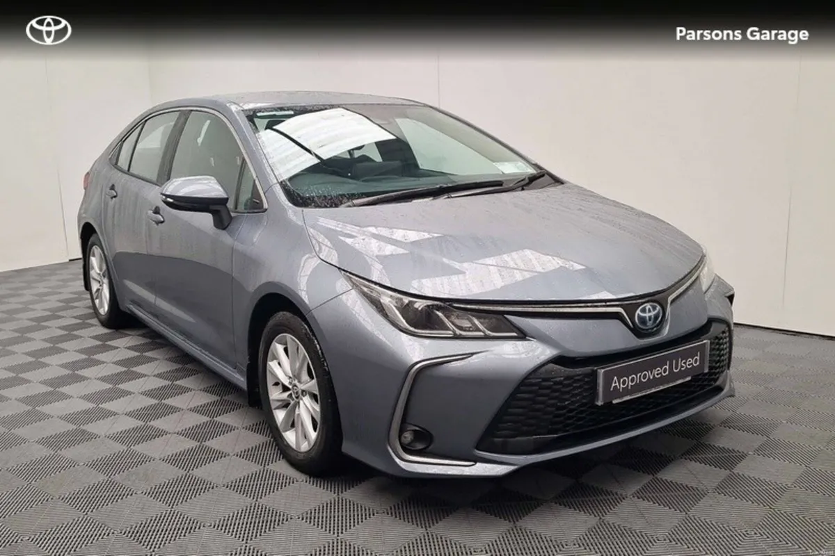 Toyota Corolla LUNA SALOON 4DR AUTO - Image 1