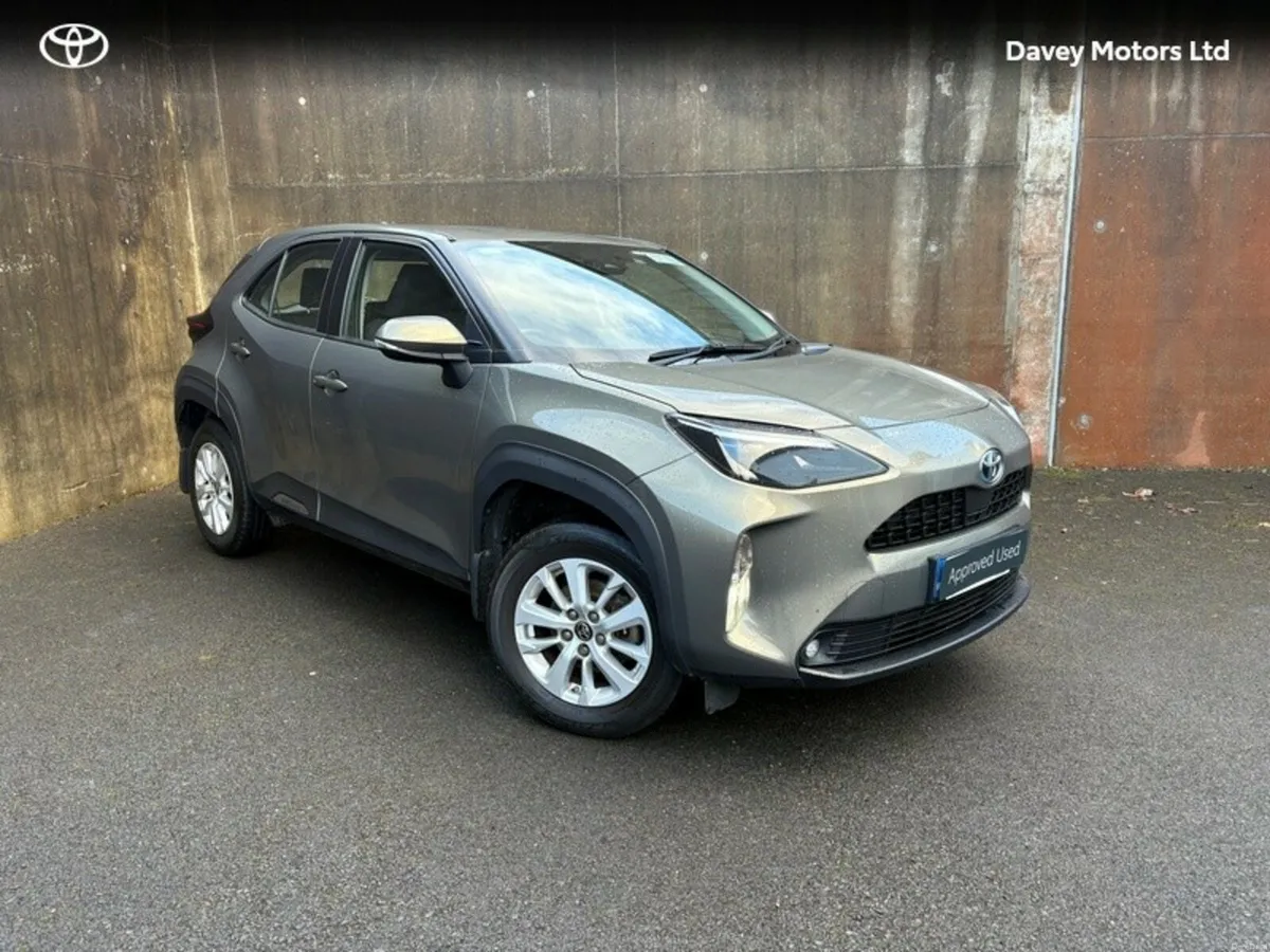 Toyota Yaris Cross CR LUNA 4DR AUTO - Image 1