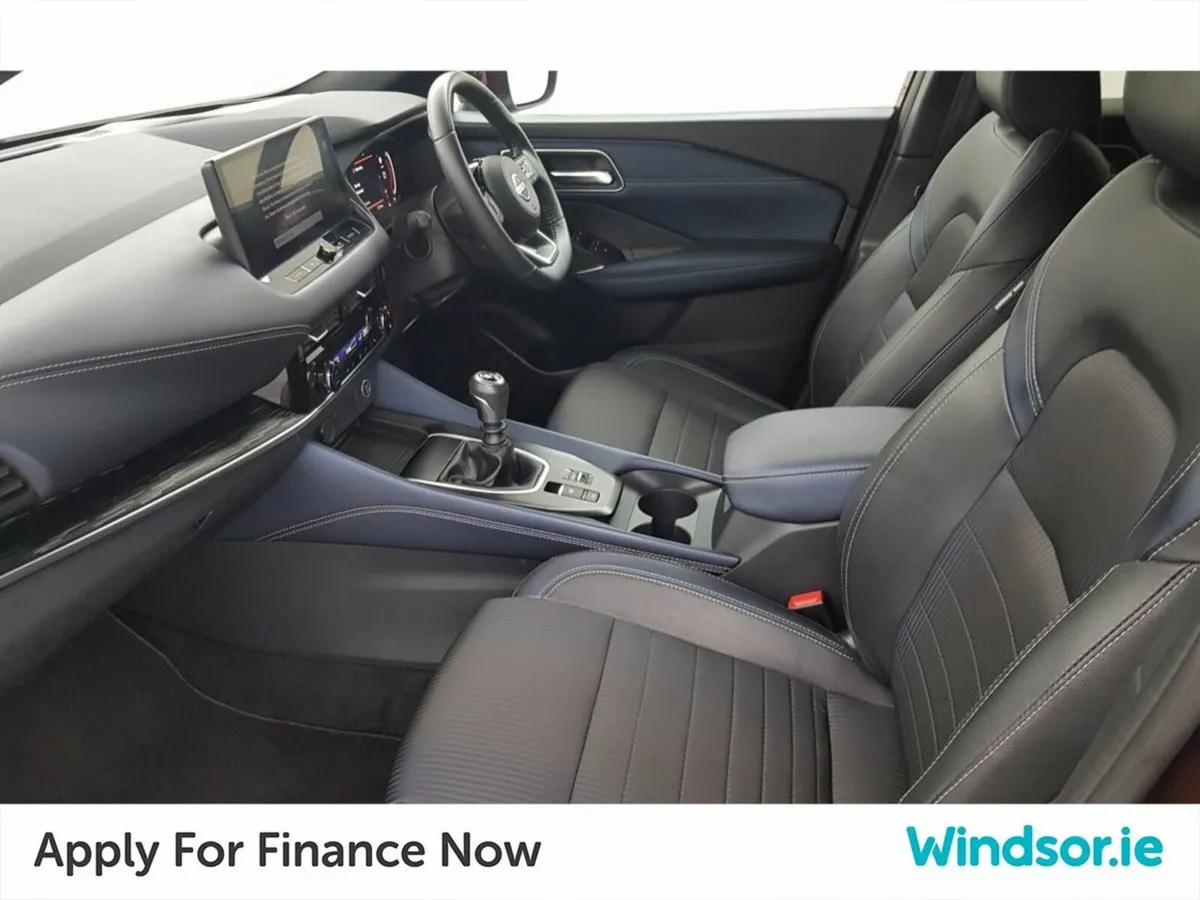 Nissan Qashqai 1.3 PET MILD HYBRID SV Tech - Image 4