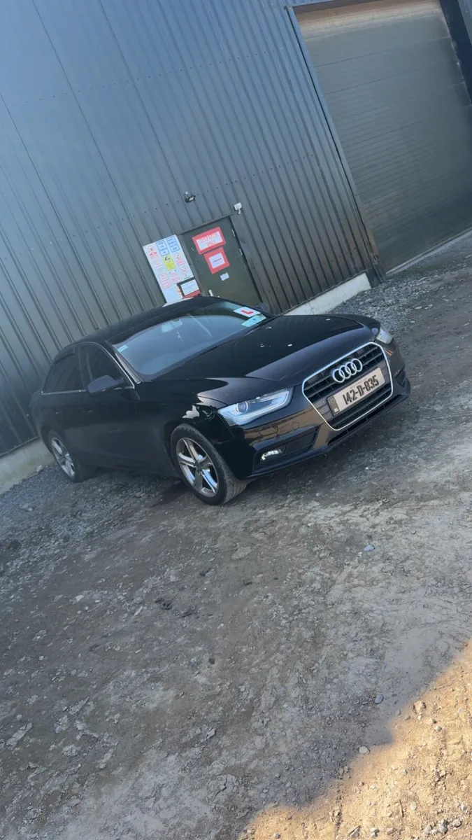 Audi A4 2014 - Image 2