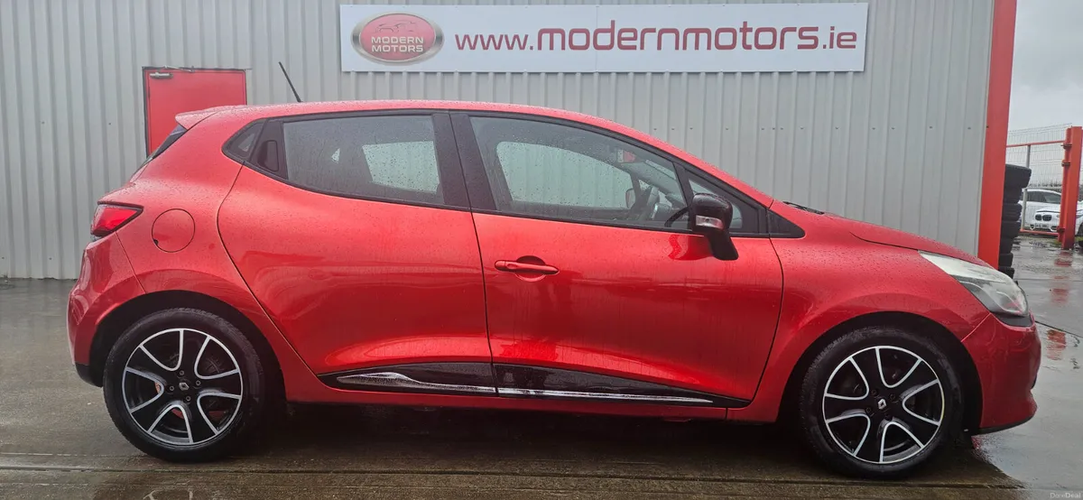 Renault Clio auto 1.2 dynamique low kms - Image 3