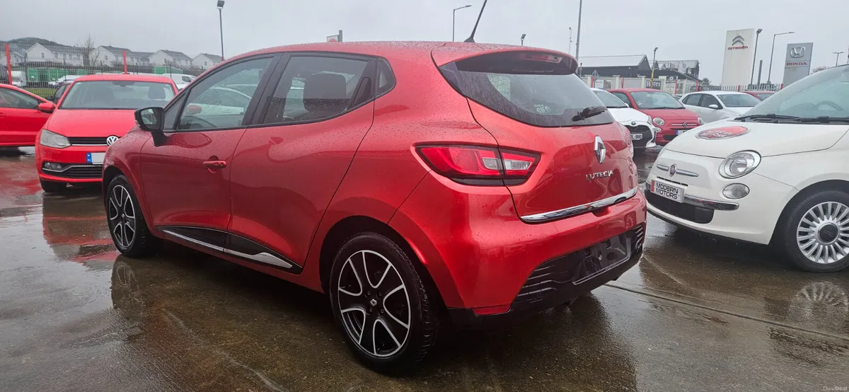 Renault Clio auto 1.2 dynamique low kms - Image 4