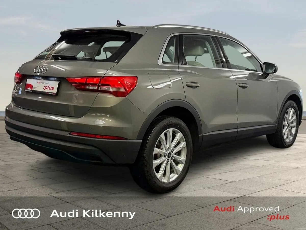 Audi Q3 45 TFSI E (PHEV) S Tronic SE with Comfort - Image 5