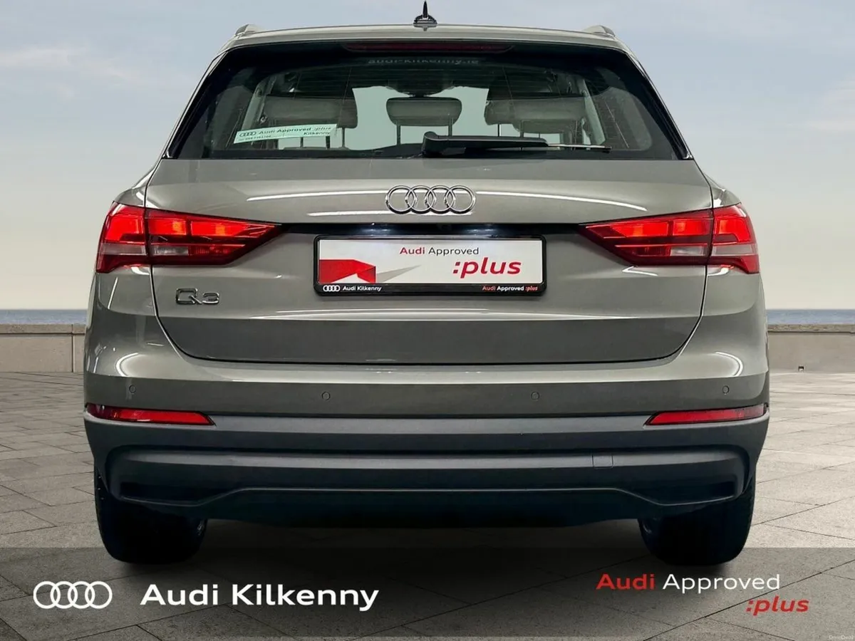 Audi Q3 45 TFSI E (PHEV) S Tronic SE with Comfort - Image 6