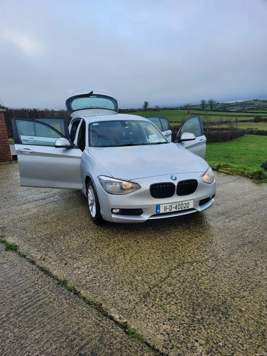 BMW 1-Series 2011 - Image 2
