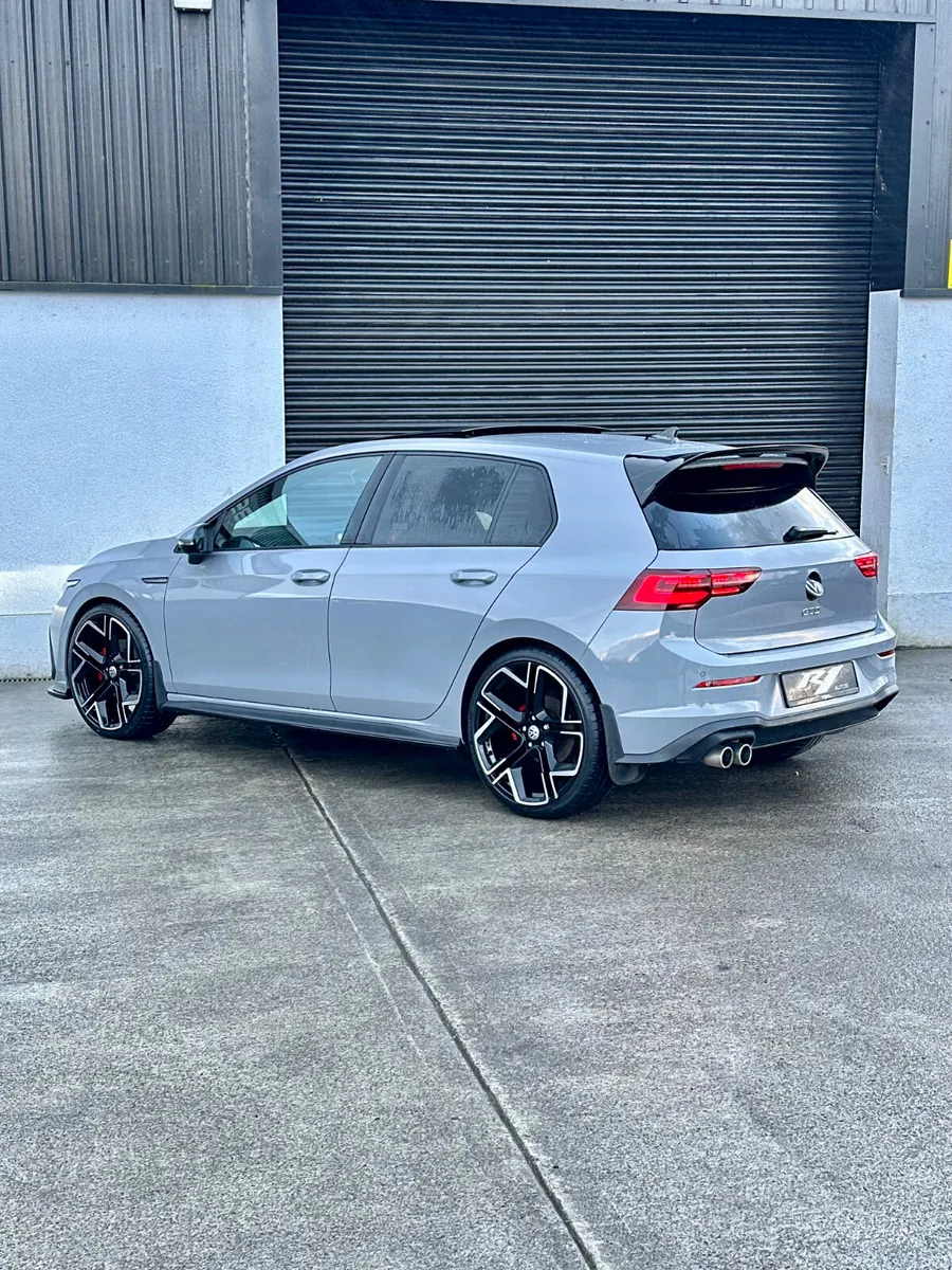 2024 VOLKSWAGEN GOLF GTD 200 DSG - Image 4