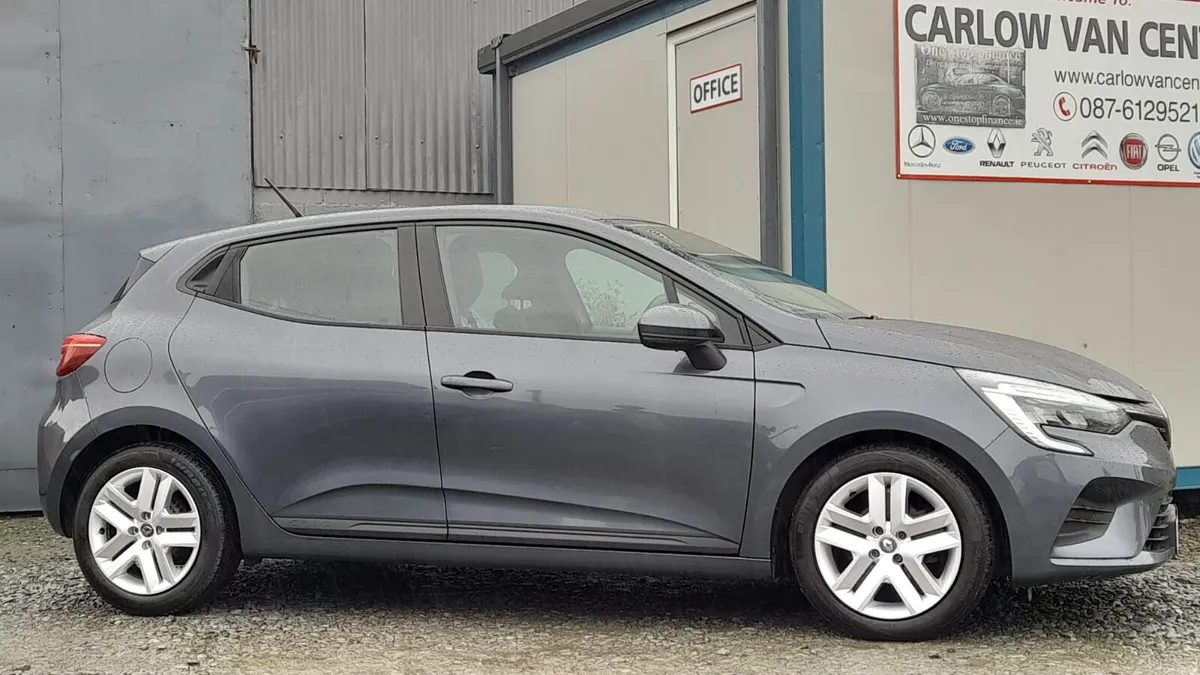 221 Renault Clio TCE 90 Dynamique - Image 2