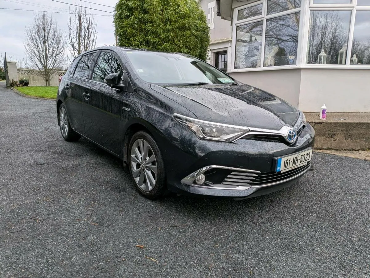 Toyota Auris Hybrid - Excel - Image 1