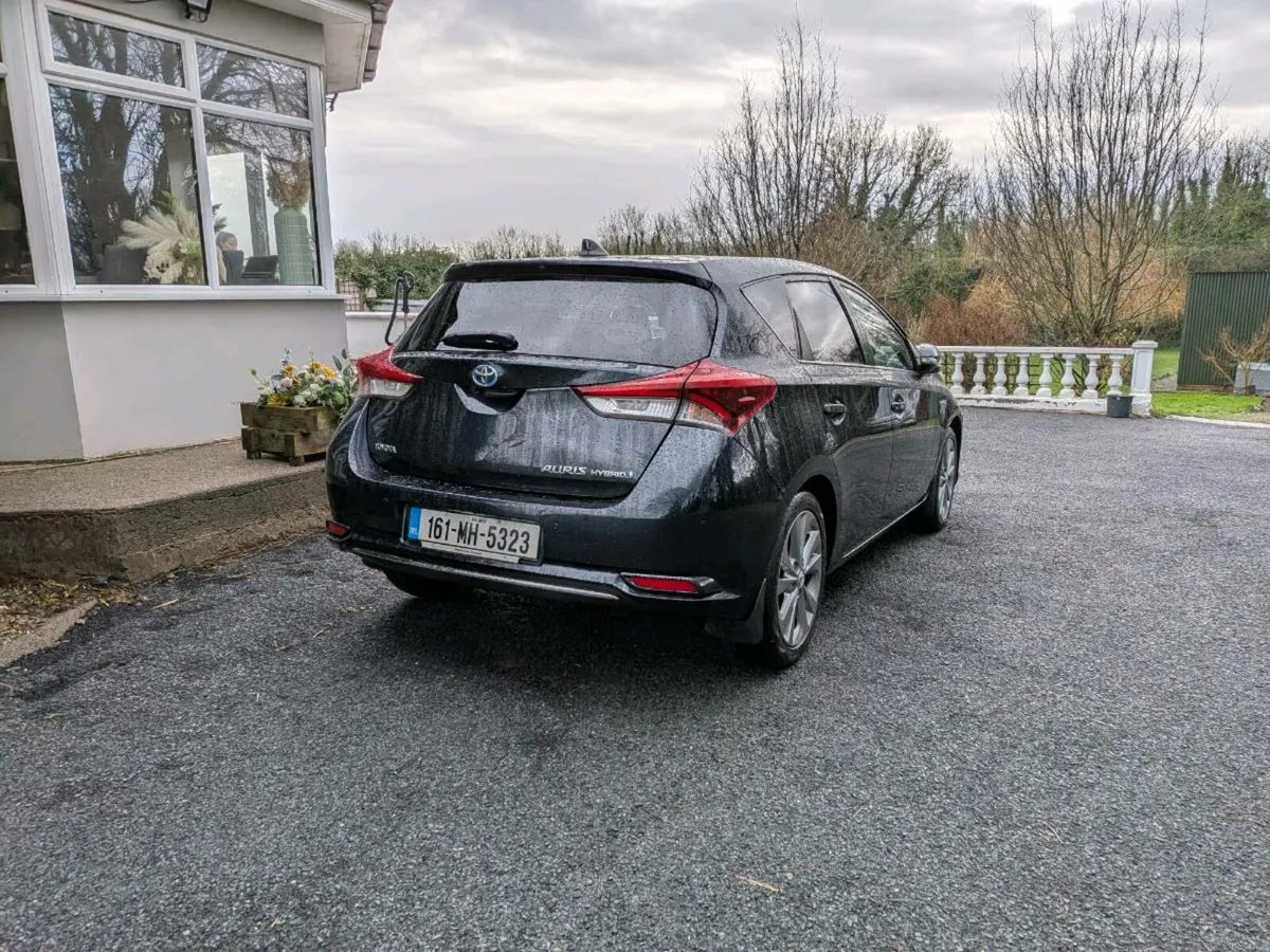 Toyota Auris Hybrid - Excel - Image 4