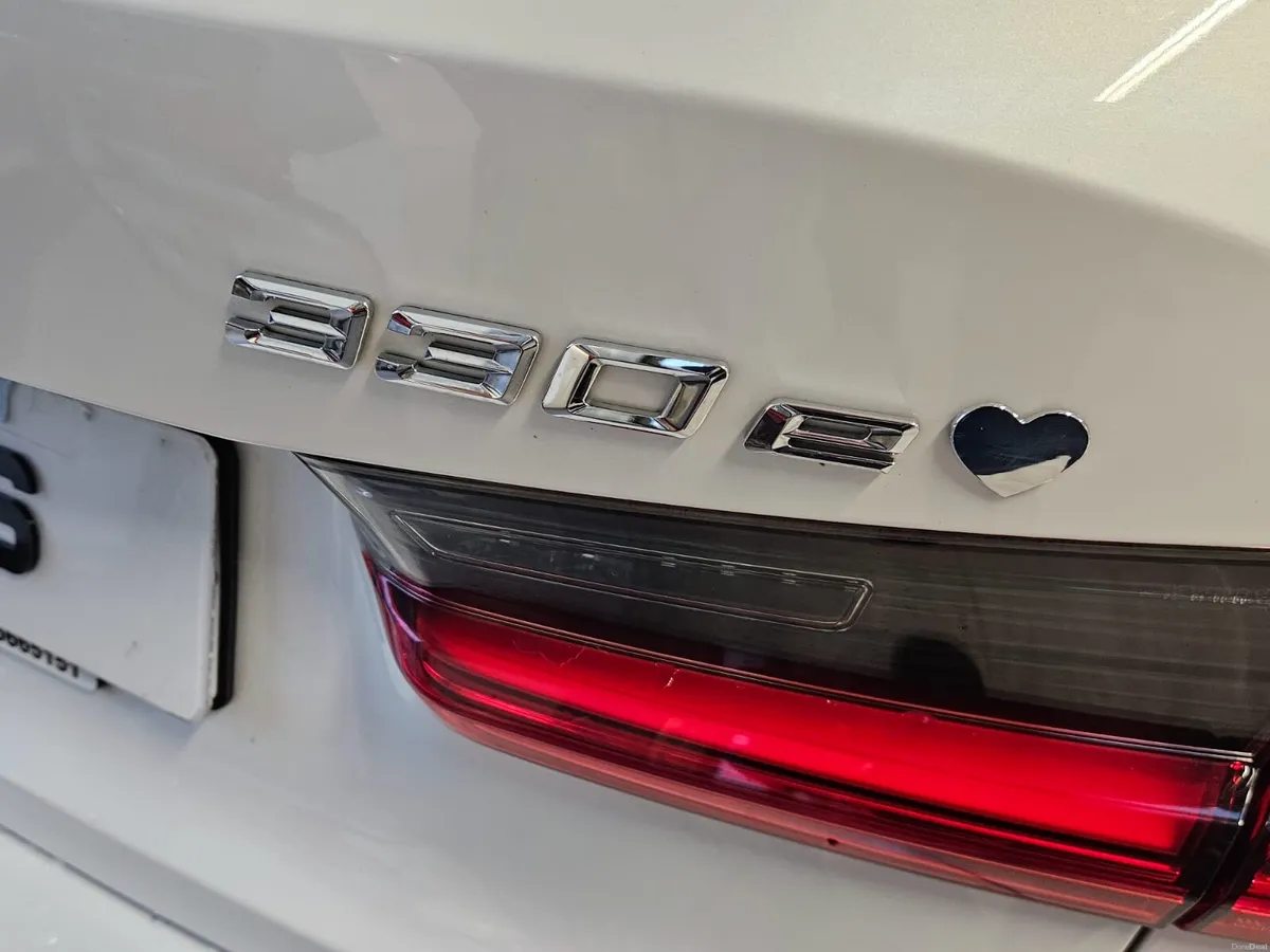 202 BMW 330 E SERIES PLUG IN PETROL HYBRID - Image 4