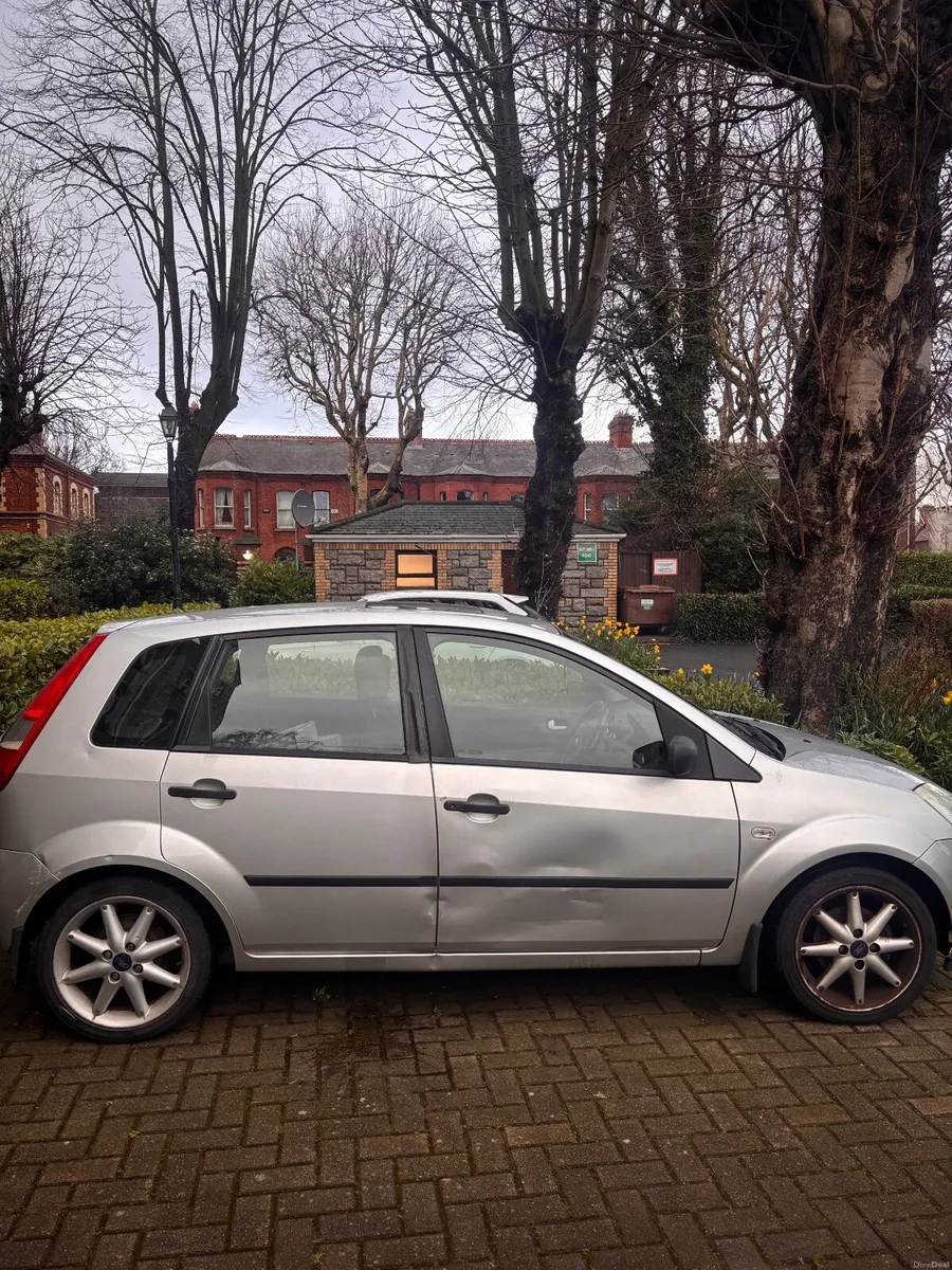 Ford Fiesta 2005 - Image 2