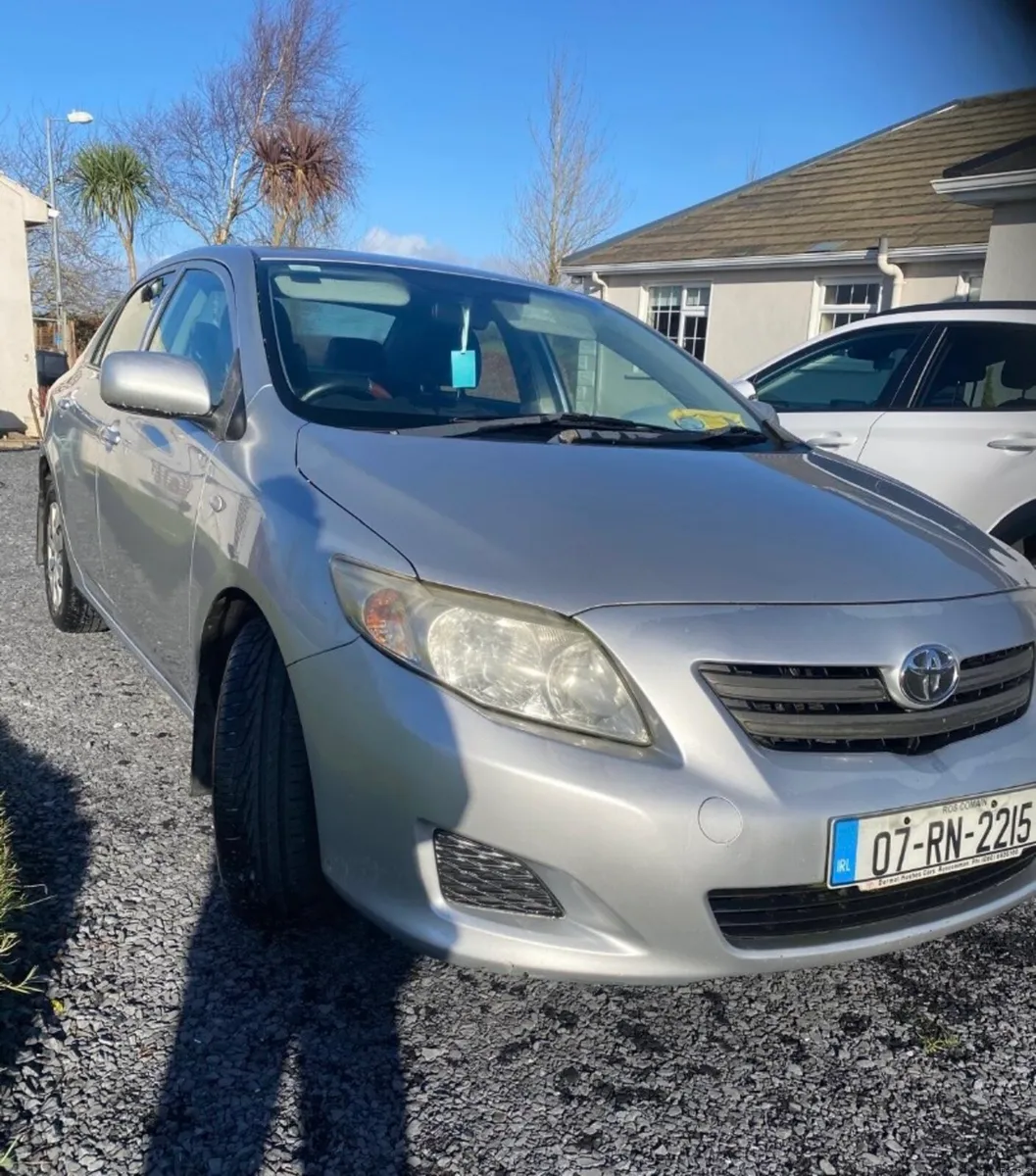 Toyota Corolla - Image 2