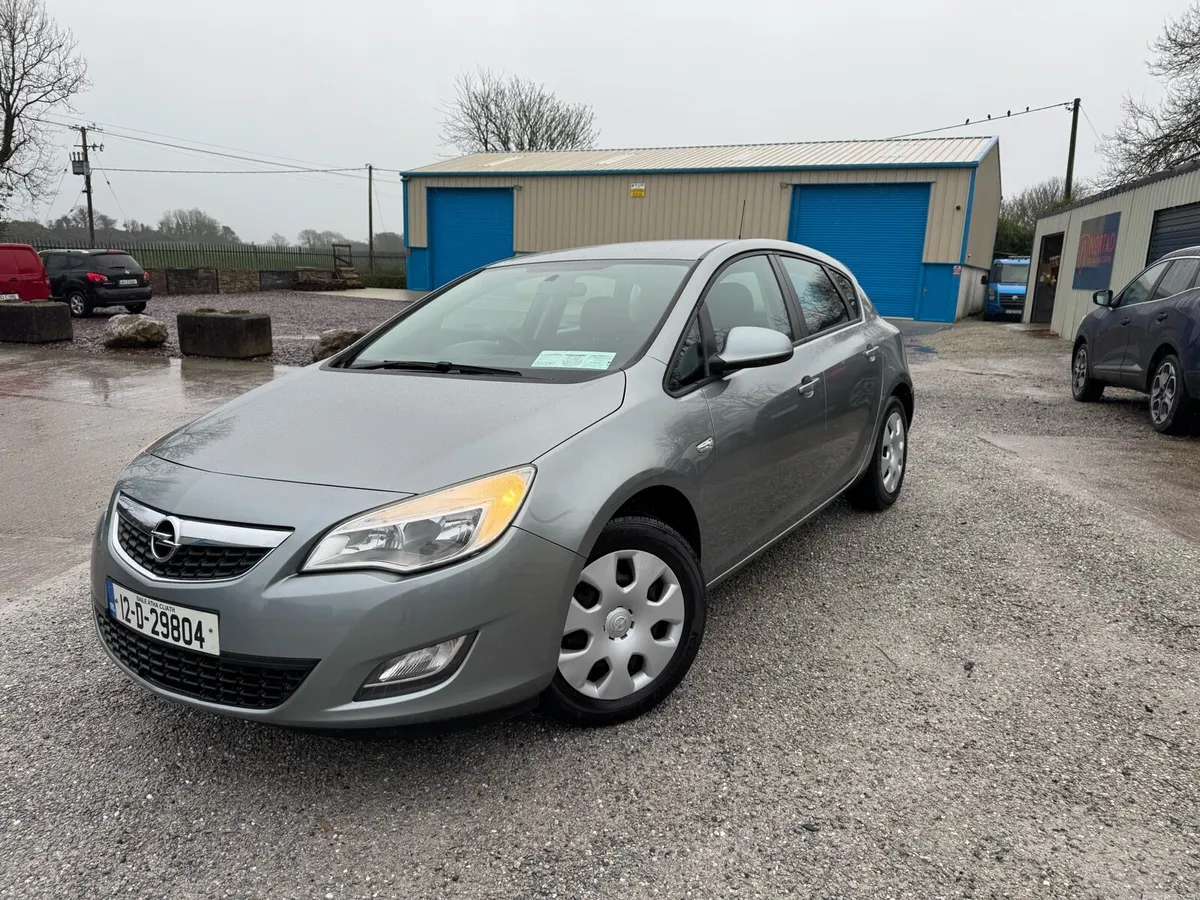 12 Opel Astra 1.4 - Image 3