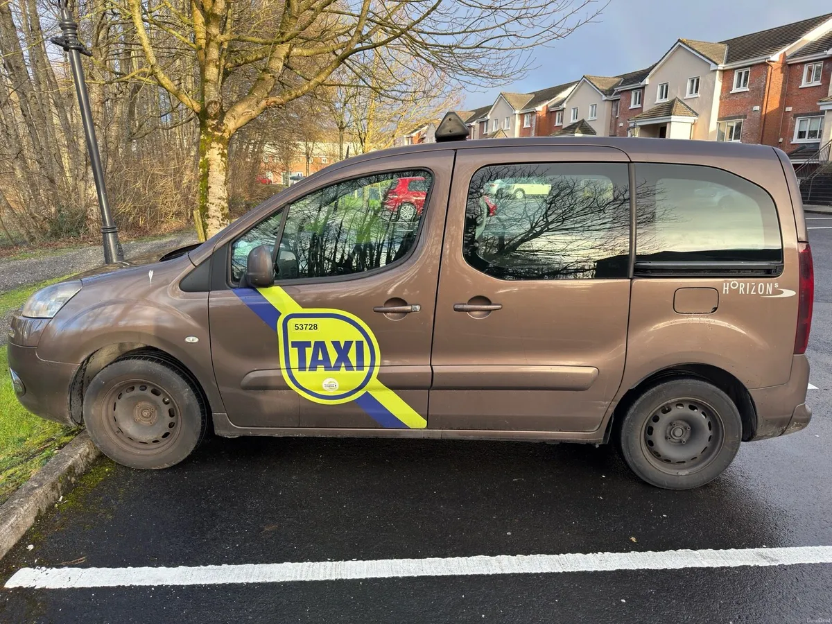 Taxi for sale - Image 1