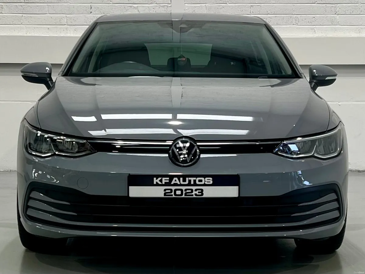 Volkswagen Golf Life 2.0TDI 115bhp 5dr Auto - 232 - Image 2