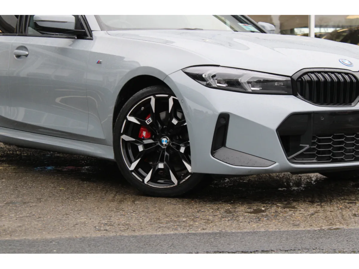 BMW 3-Series 330E Saloon M SPORT AUTO *Pro Pack* * - Image 3