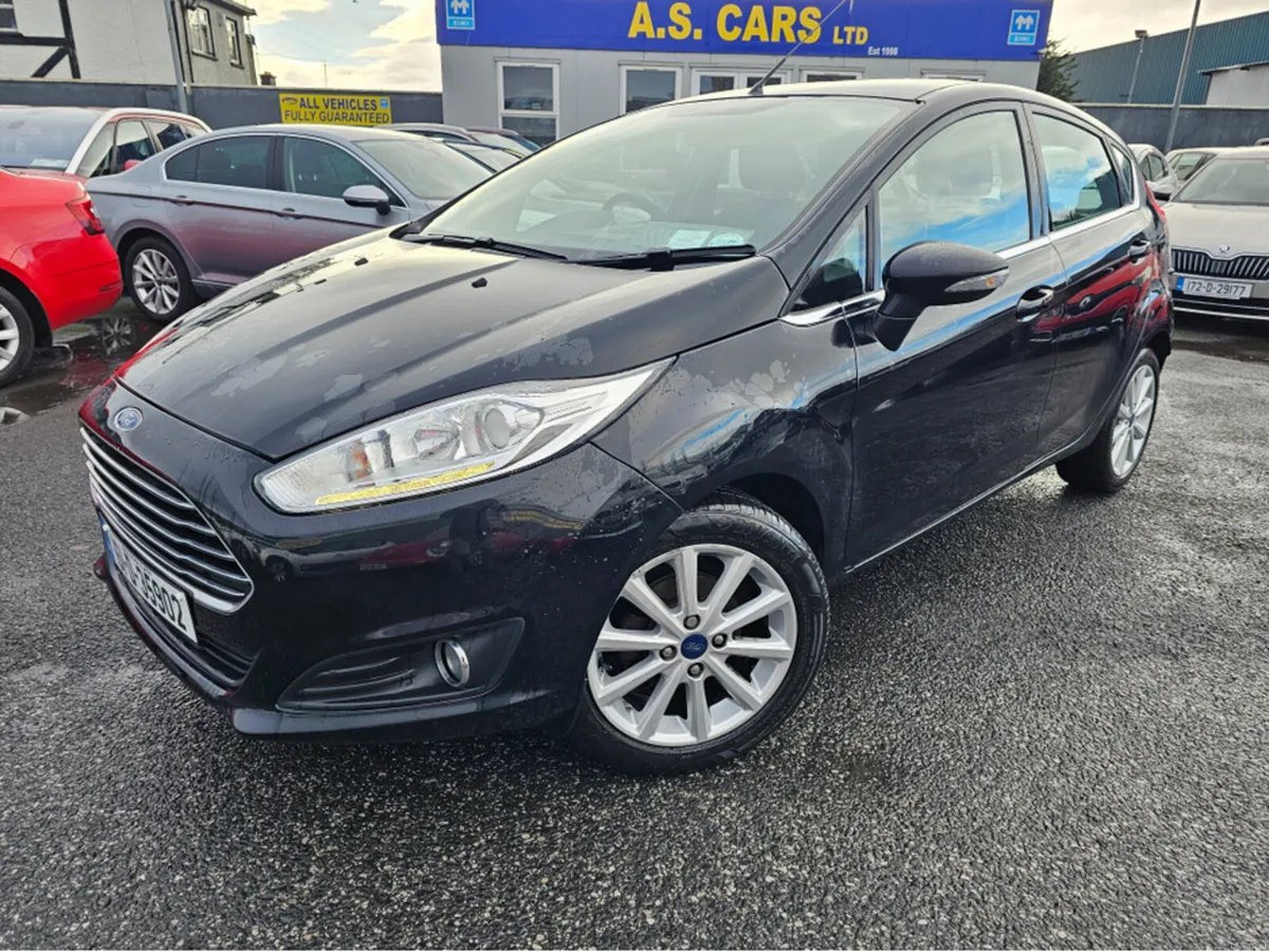 Ford Fiesta TITANIUM 1.0 ** HIGH SPEC IRISH CAR ** - Image 3