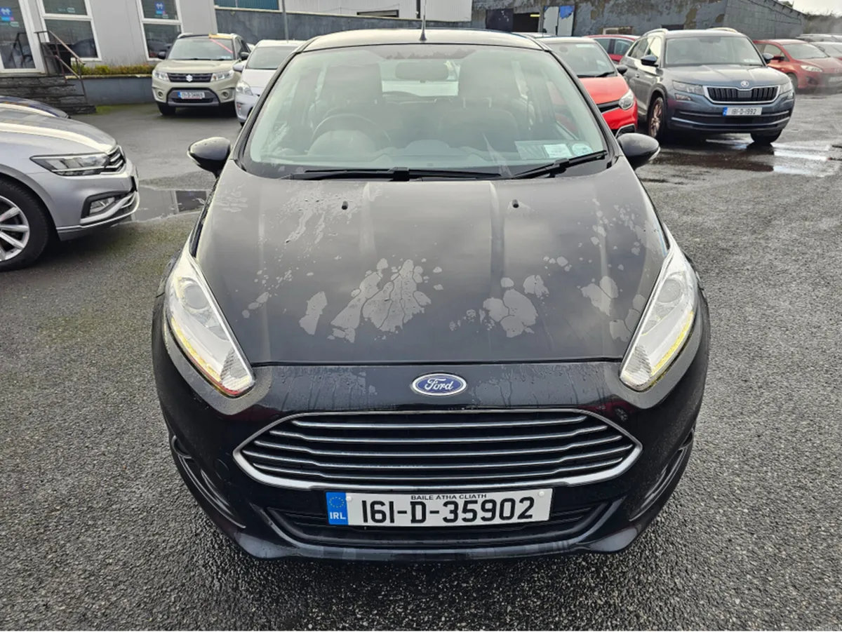 Ford Fiesta TITANIUM 1.0 ** HIGH SPEC IRISH CAR ** - Image 3