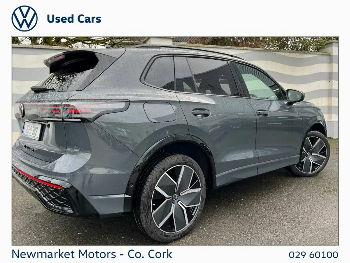 Volkswagen Tiguan R-LINE 1.5 PHEV DSG 204BHP BLACK - Image 3