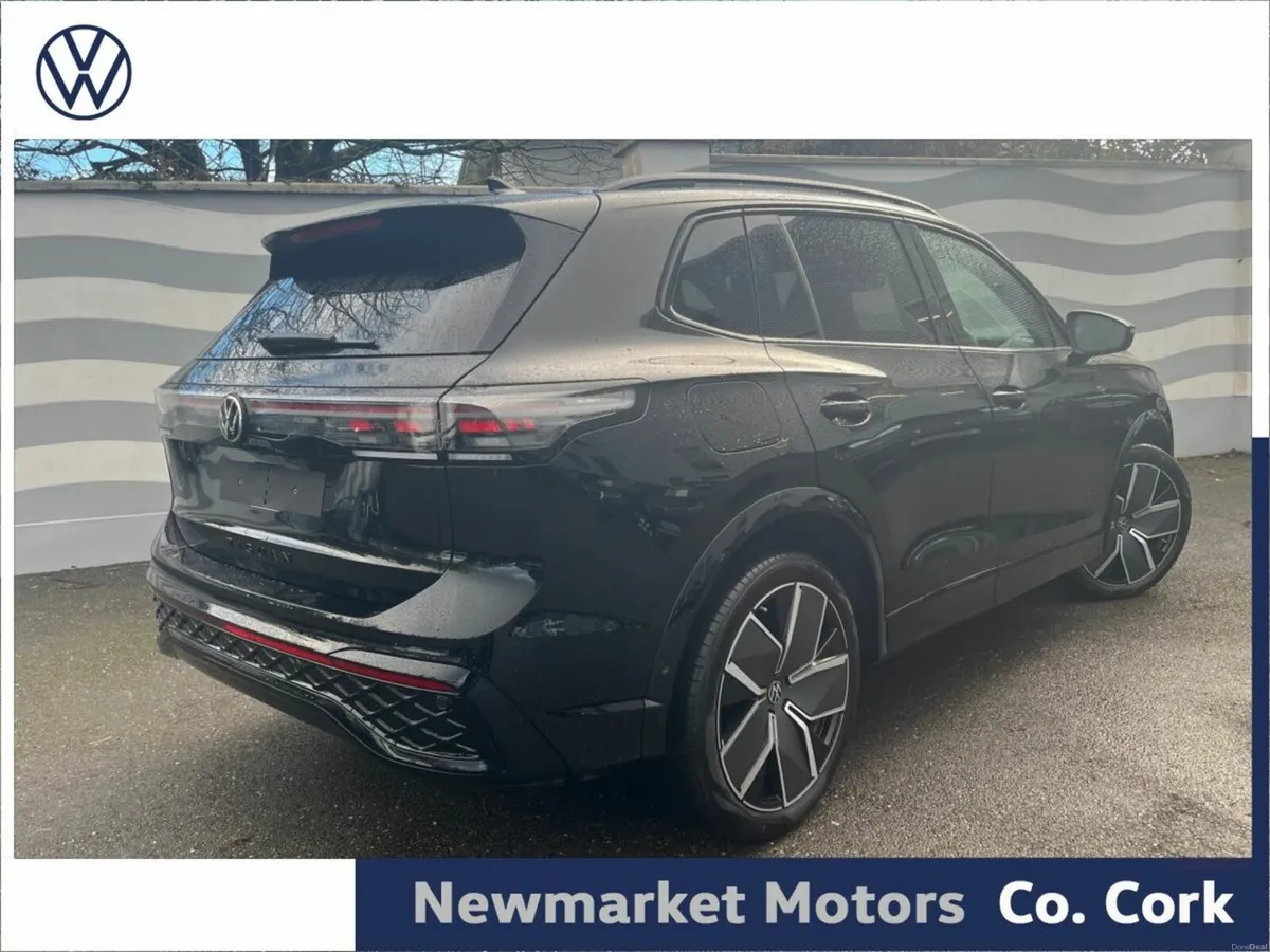 Volkswagen Tiguan R-LINE BLACK PACKAGE 75 DSG 2.0T - Image 3