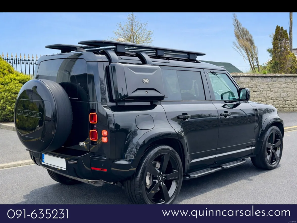 Land Rover Defender 110 P400e X-DYNANIC AUTO URBAN - Image 3