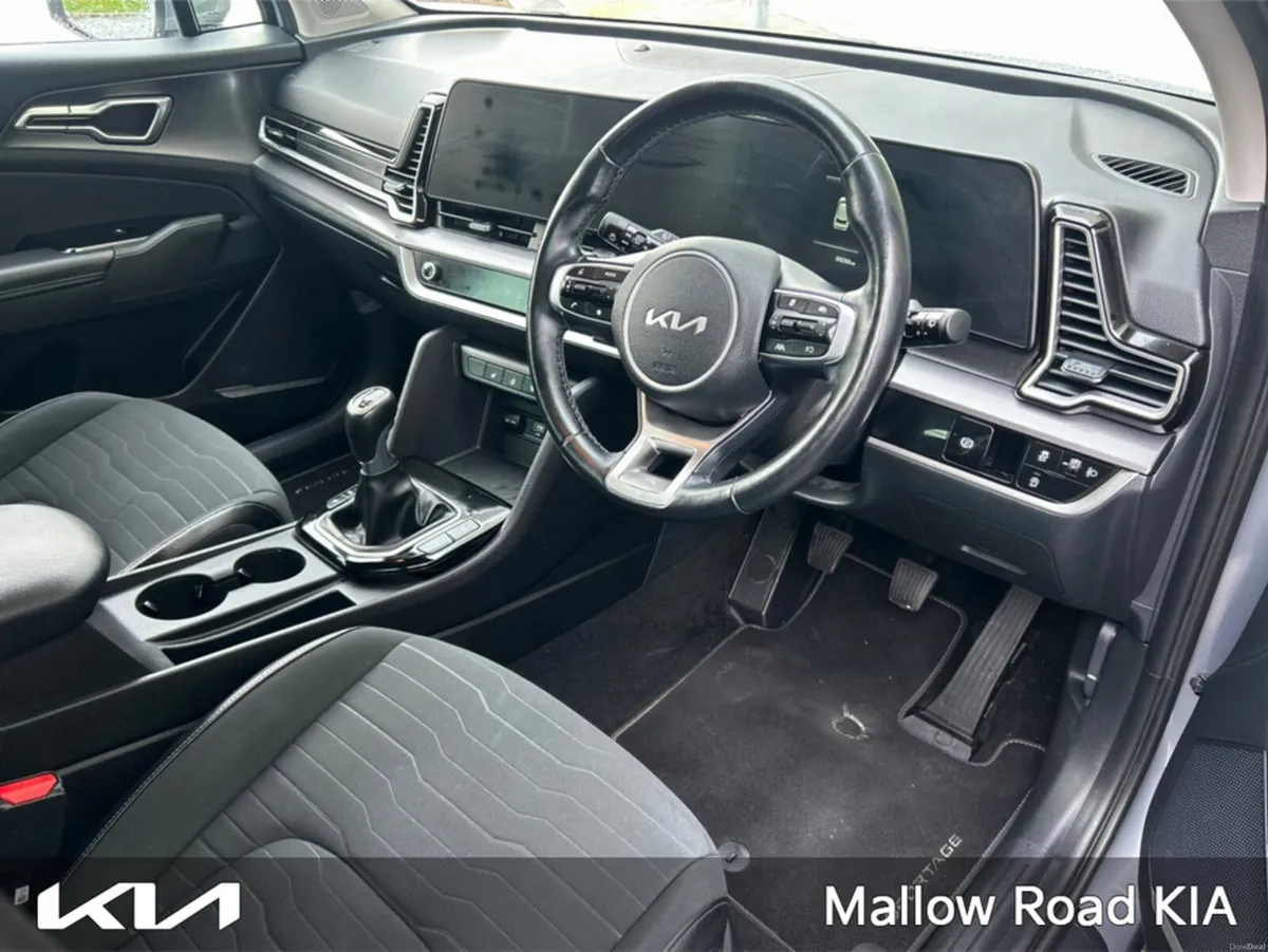 Kia Sportage MANUAL 5DR - Image 2