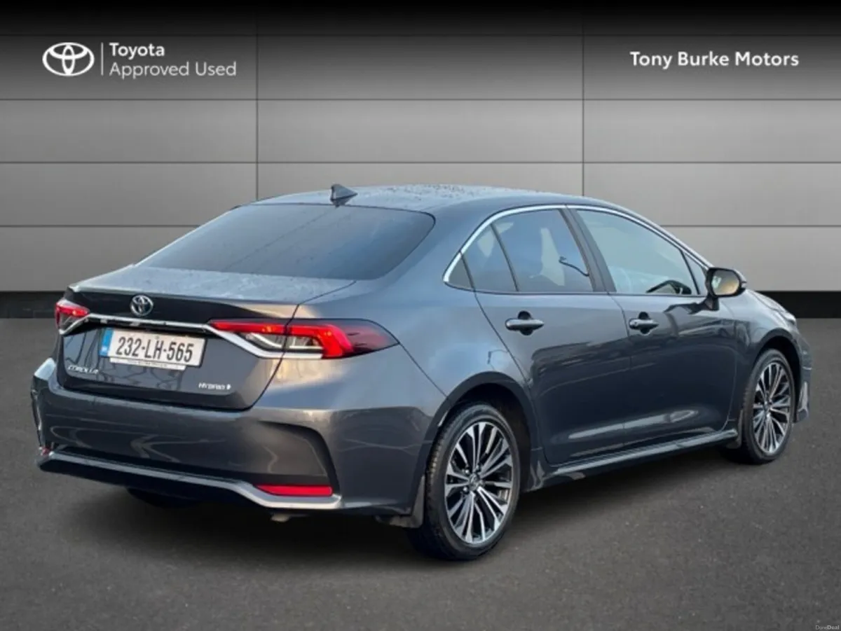 Toyota Corolla Saloon - LUNASPORT Edition - 1.8 Hy - Image 2