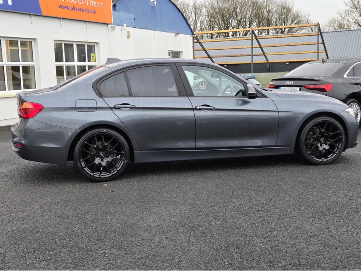 BMW 3-Series 320D SE PLUS Automatic Upgraded alloy - Image 2