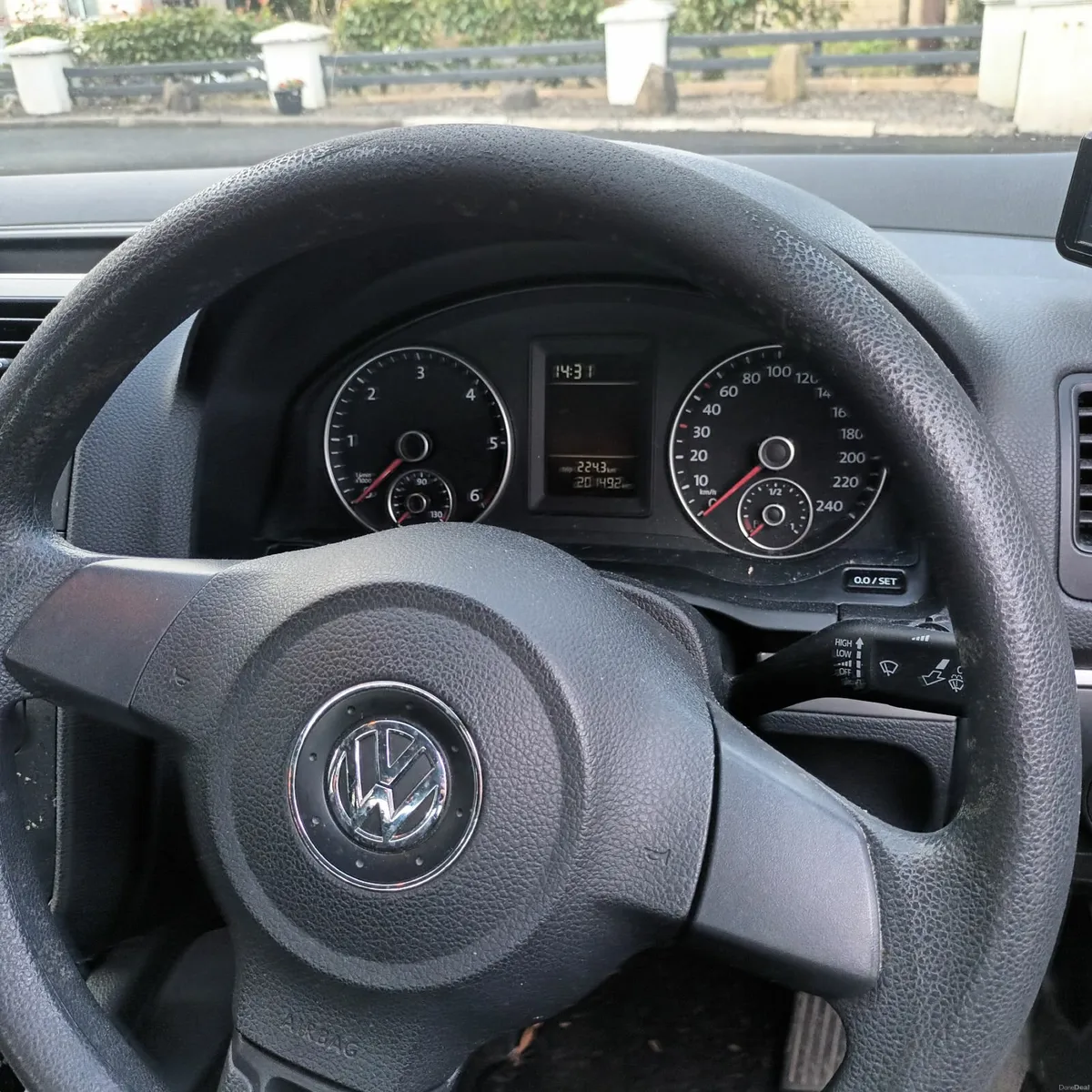Volkswagen Jetta 2010 - Image 2