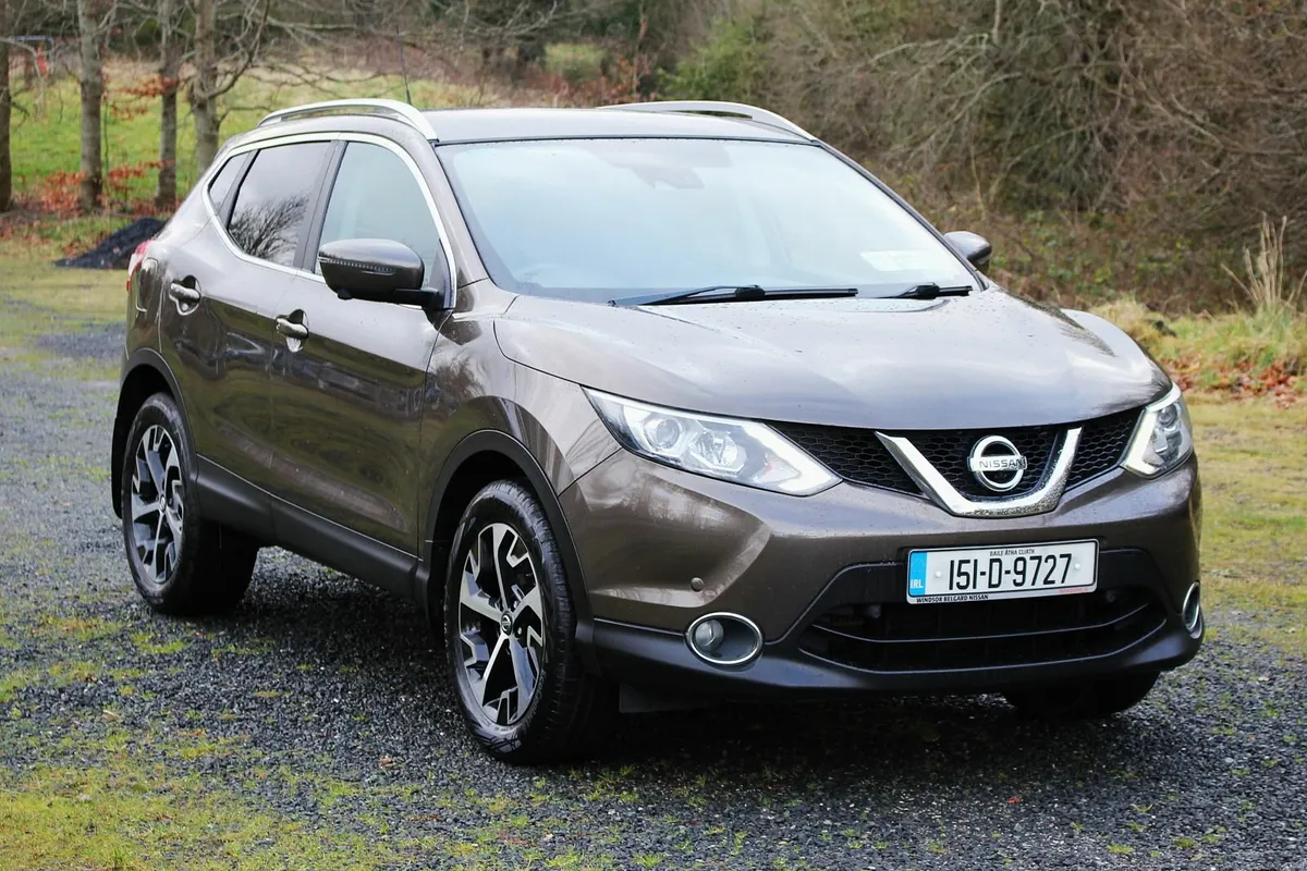 Nissan Qashqai 1.2 SVE TOP SPEC!!!/F.S.H./1 OWNER/ - Image 2