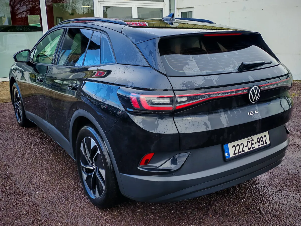 VOLKSWAGEN ID.4 LIFE 77KWH 174BHP PRO - Image 2