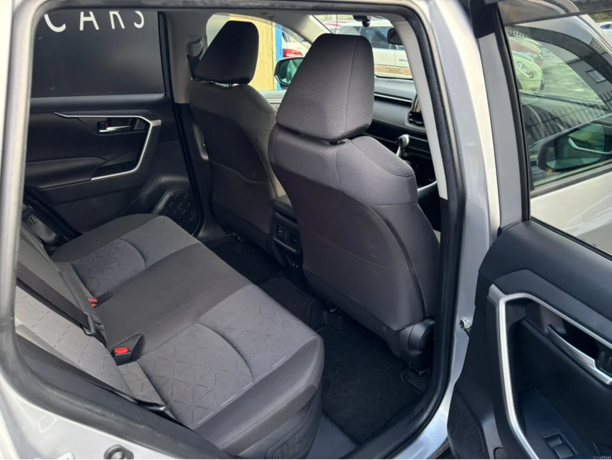 Toyota RAV4 Toyota RAV4 luna edition  self chargin - Image 6