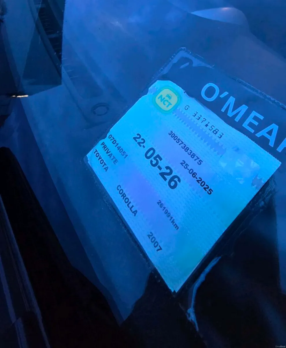 Toyota Corolla 1.4 petrol (drives) (READ AD) - Image 2