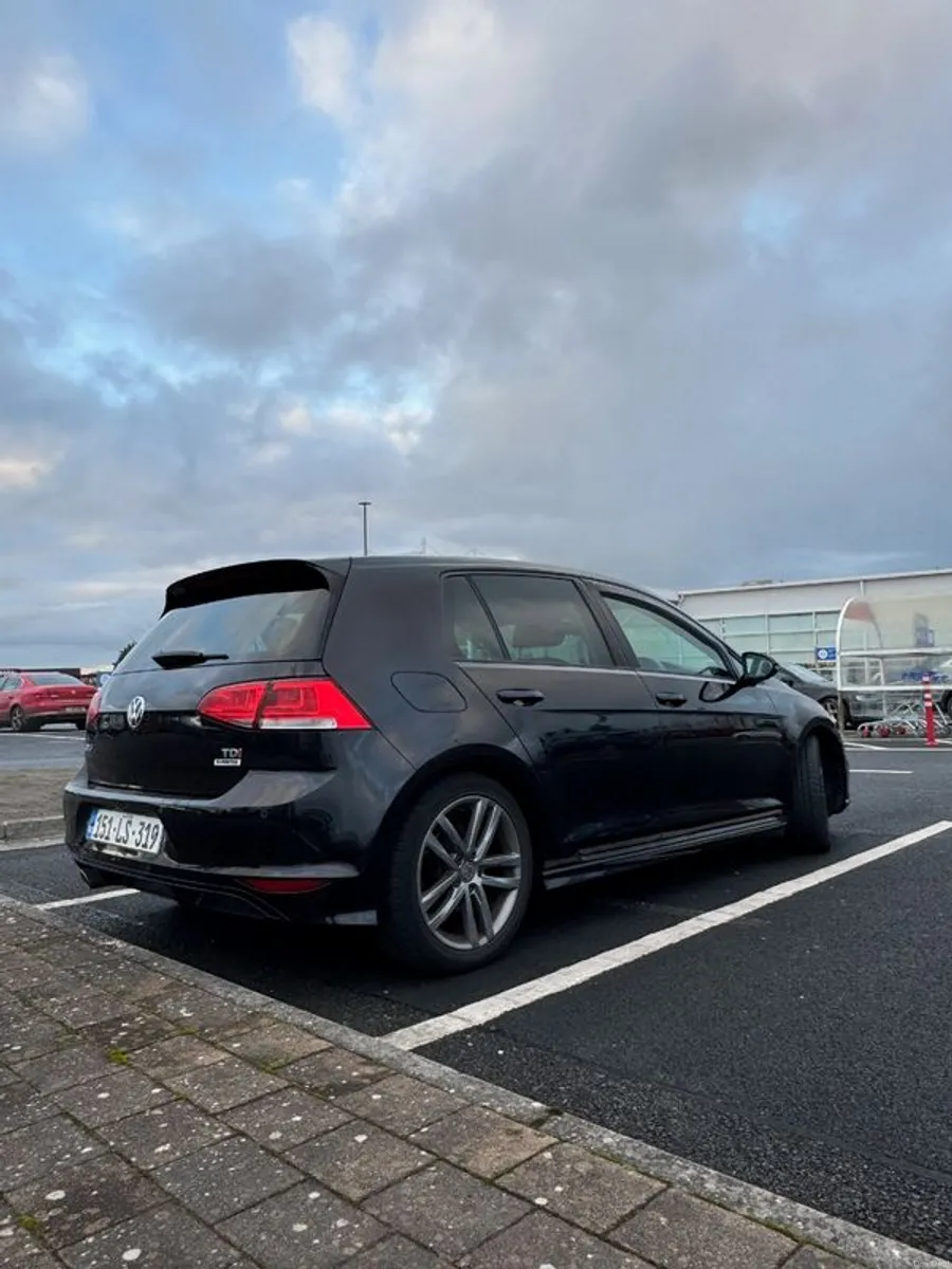 2015 Volkswagen Golf R-Line TDI - Image 1