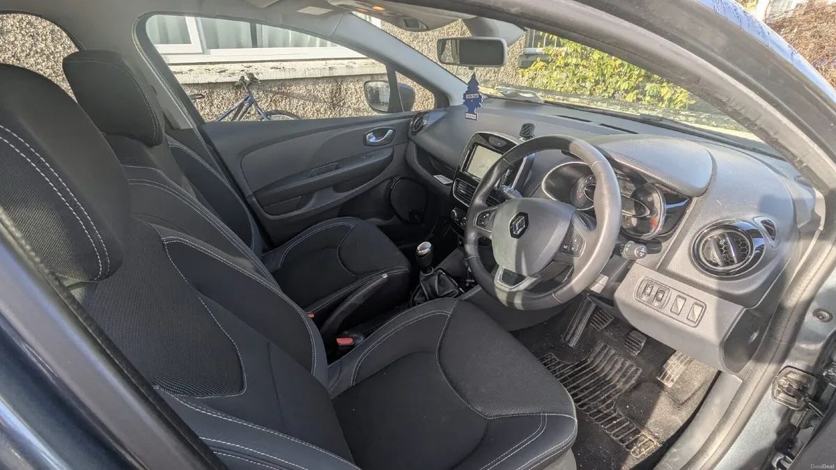 Renault Clio 2018 - Image 4
