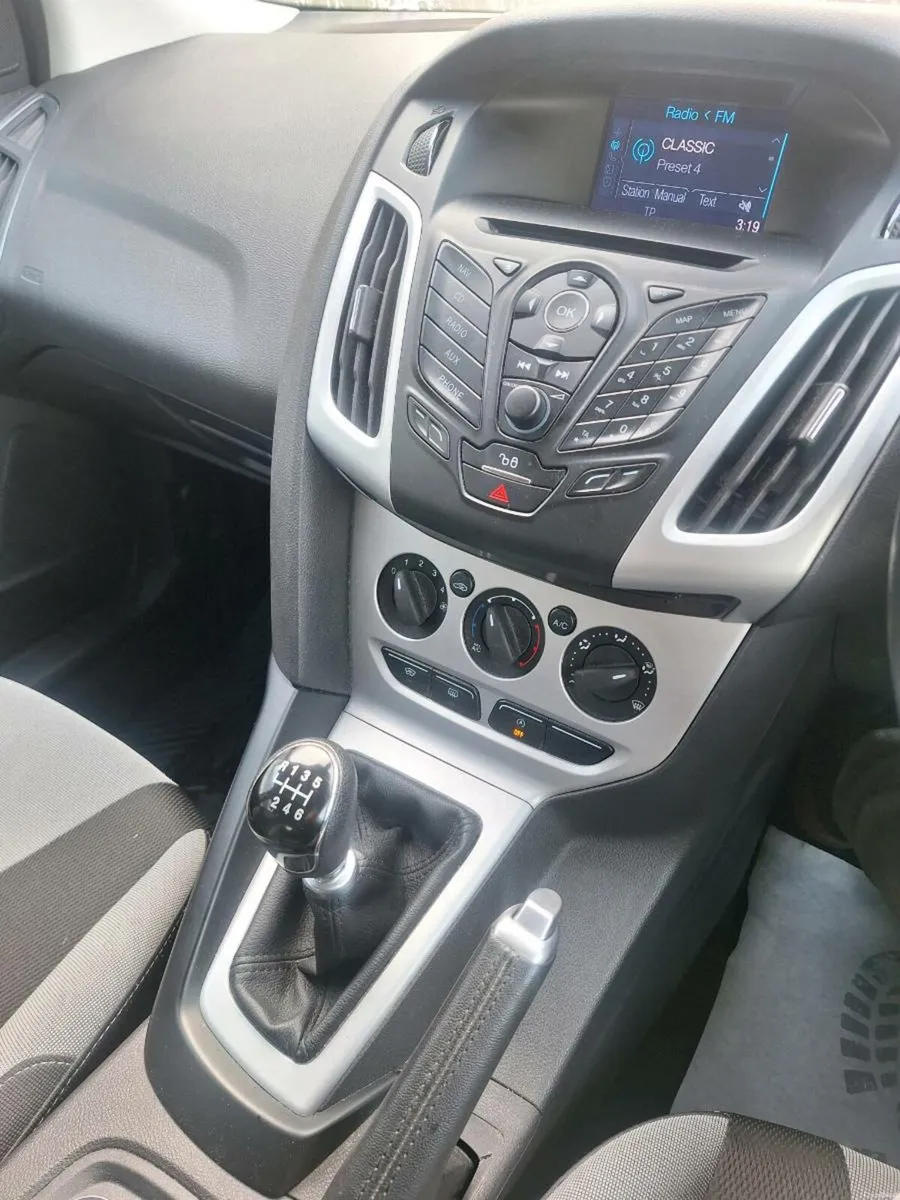 151 Ford Focus 1.0L Zetec Full Service History - Image 3