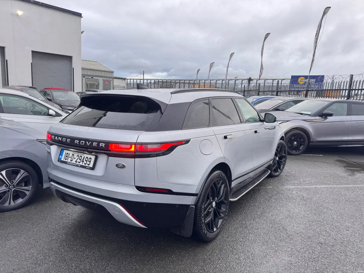 Land Rover Velar Glass Roof Automatic - Image 6