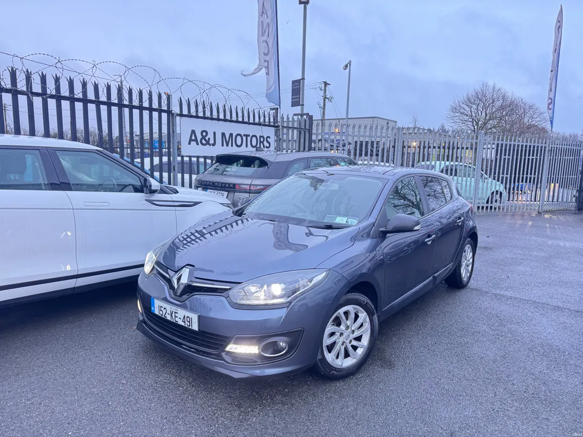 16 Renault Megane 1.5 Diesel Glass Roof - Image 1