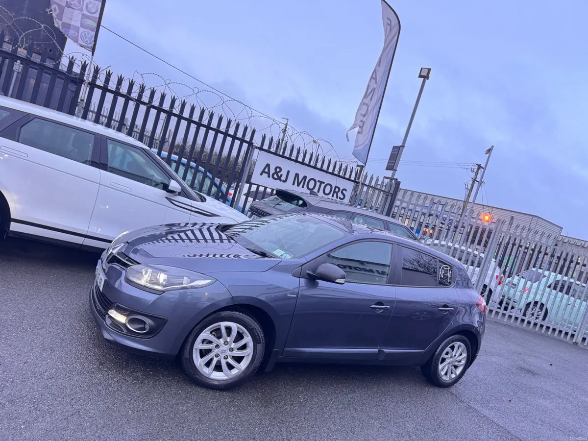16 Renault Megane 1.5 Diesel Glass Roof - Image 2