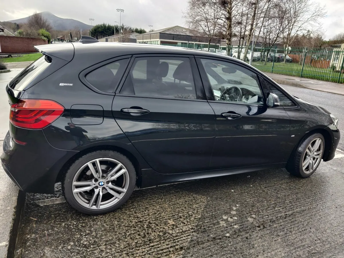 BMW 2-Series 2019 - Image 2