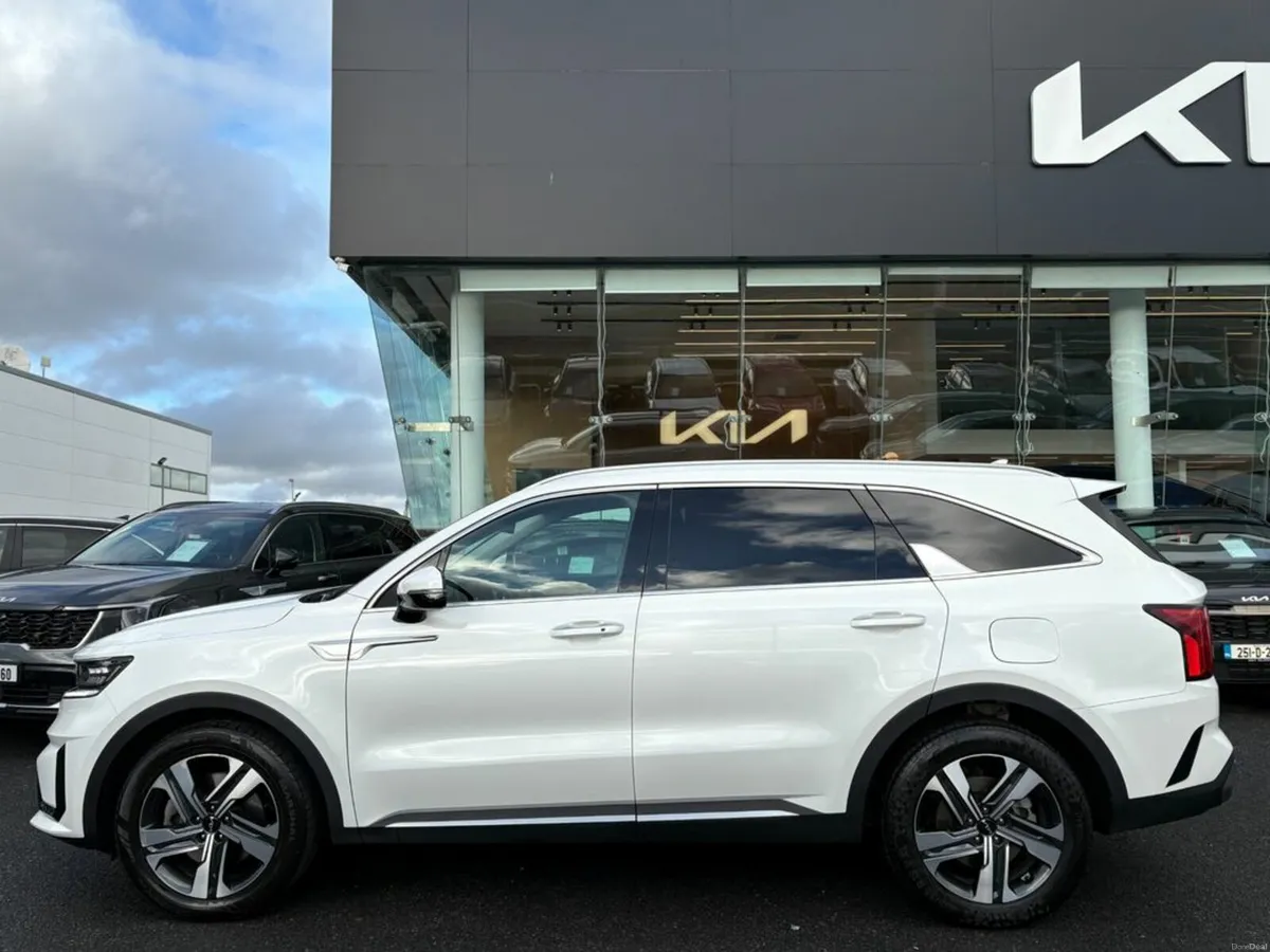 Kia Sorento 2.2 Diesel ( 7 Seats ) - Image 3