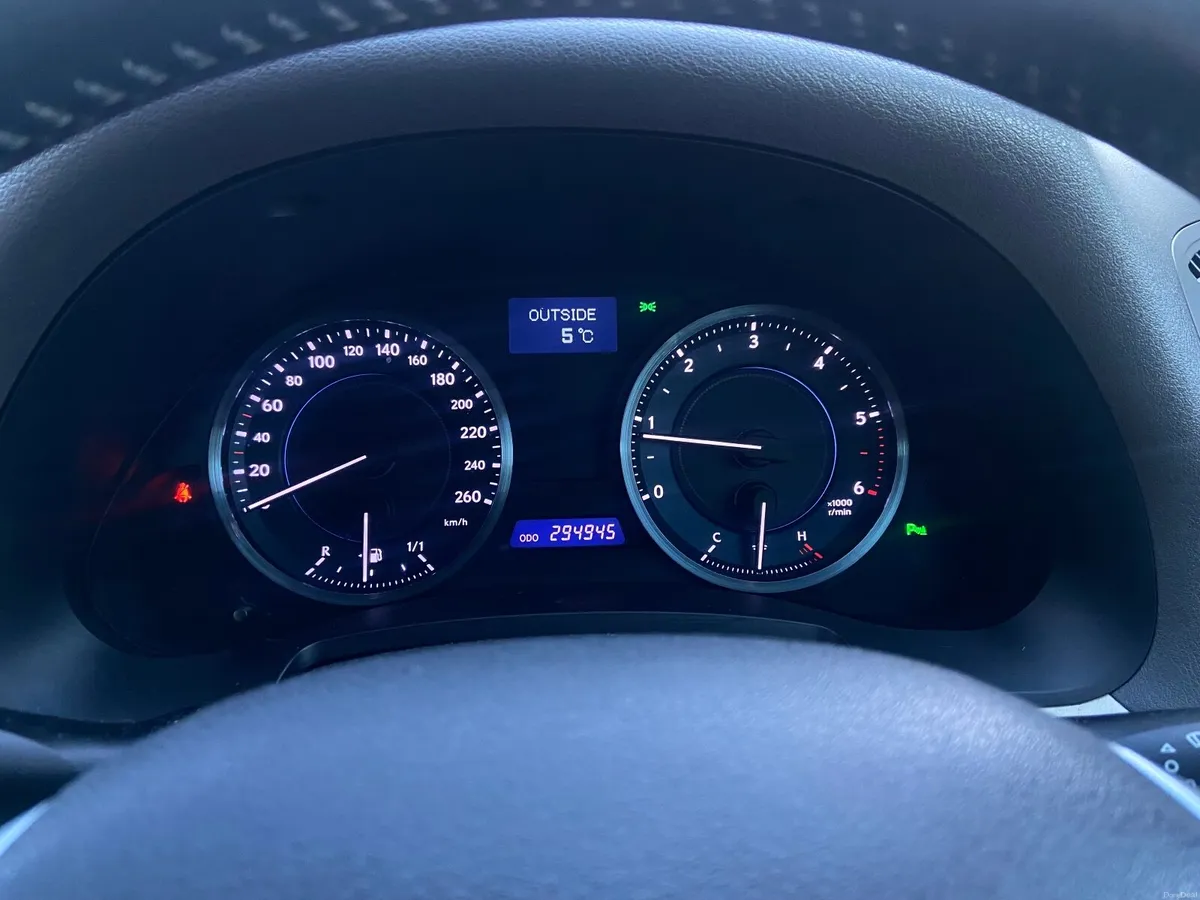 Lexus IS 2011 - Image 4