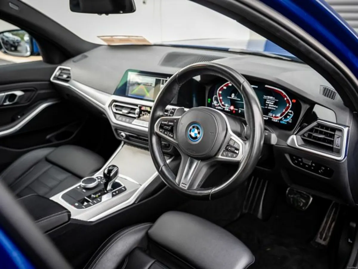 BMW 3-Series 330E M SPORT - Image 4